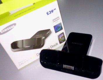 Samsung Desktop Dock and its box